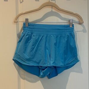 Lululemon Hotty Hot High Rise Lined Short 2.5”